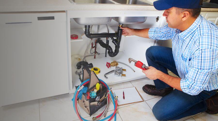 Professional water heater repair in Carlinville, IL